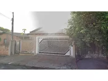 Rua Araraquara, 272 - Vila Progresso, Assis/SP