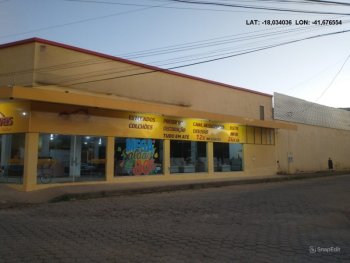 Prédio em leilão - Rua Dr. Epaminondas Otoni, 406 - Itambacuri/MG - CNP Seguradora | Z37061