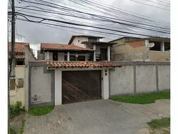 Rua Tenor Roberto Calheiros de Miranda, 69, Serra Grande, Niterói/RJ