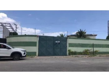 Casa em leilão em Camacari