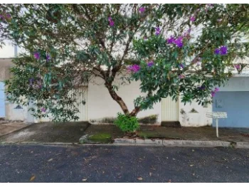 Casa Uberlândia / MG - Jardim Holanda Alameda Neuza Borges da Fonseca, 625
