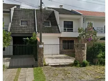 Casa Curitiba / PR - Jardim das Américas Rua Targino da Silva,  104-B