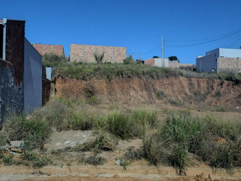 Terrenos e Lotes em leilão - Rua Sinforosa Ribeiro de Carvalho, sn - Passos/MG - Banco Cooperativo Sicoob S.A. | Z36924