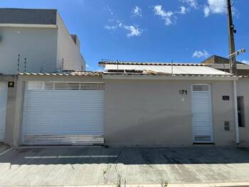 Casa em leilão - Rua Pinheiro, 171 - Peruíbe/SP - Banco Santander Brasil S/A | Z36886