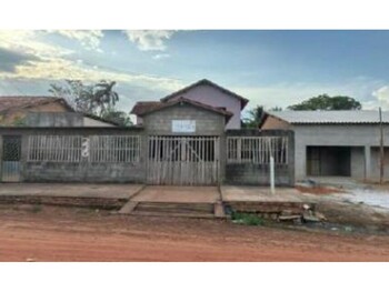 Casa em leilão - Avenida Manduri, 220 - Mãe do Rio/PA - Itaú Unibanco S/A  | Z37067