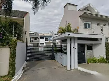 Rua Adel Raad, 74, Capão Raso, Curitiba/PR
