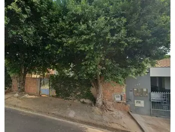 Casa em leilão em Adamantina