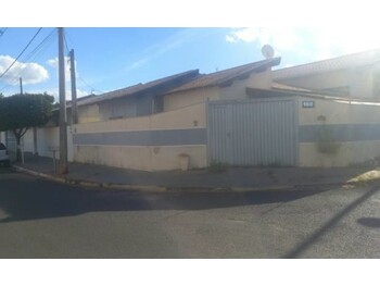 Casa em leilão - Avenida Sebastião Garcia, 180 - Pirangi/SP - Banco Bradesco S/A | Z36568