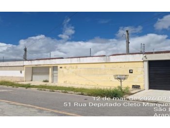 Casa em leilão - Rua Deputado Cleto Marques Luz, 62 - Arapiraca/AL - Banco Bradesco S/A | Z37197