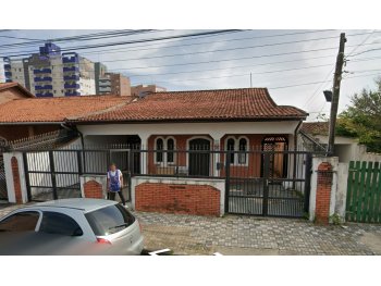 Casa em leilão - Rua João Pessoa, 95 - Mongaguá/SP - Banco Santander Brasil S/A | Z37270