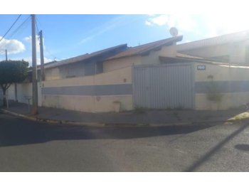 Casa em leilão - Avenida Sebastião Garcia, 180 - Pirangi/SP - Banco Bradesco S/A | Z37102