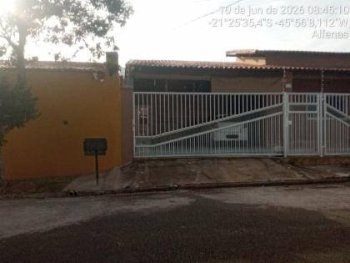  em leilão - Rua José Ferreira de Moraes, 93 - Alfenas/MG - Banco Santander Brasil S/A | Z37273