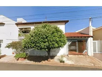 Casa em leilão em Assis