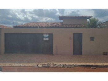 Casa em leilão - Rua 20, 12 - Jataí/GO - Banco Bradesco S/A | Z37197