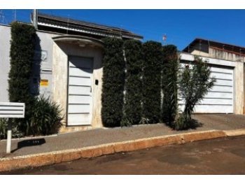  em leilão - Rua José Ferreira de Paula, 767 - Santa Helena de Goiás/GO - Banco Bradesco S/A | Z37106