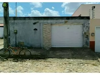 Casa em leilão em Pacatuba