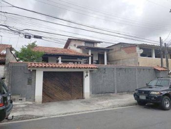  em leilão - Rua Tenor Roberto Calheiros de Miranda, 69 - Niterói/RJ - Banco Santander Brasil S/A | Z37180