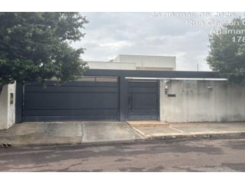 Casa em leilão - Rua Gerson Cansian, 204 - Adamantina/SP - Banco Bradesco S/A | Z37102