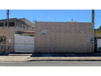  em leilão - Rua Cambuci, 11 - Campos dos Goytacazes/RJ - Banco Santander Brasil S/A | Z37566