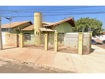 Casa Campo Grande / MS - Vila Vilas Boas Rua Epitácio Pessoa,  160 5 3