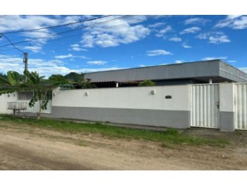 Casa em leilão - Rua B, 26 - Rio Bonito/RJ - Banco Bradesco S/A | Z37427