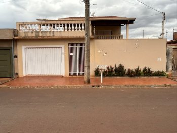 Casa em leilão - Rua Júlio Cavalari, 976 - Ituverava/SP - Banco Bari de Investimentos e Financiamentos S/A | Z37356