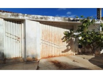  em leilão - Rua Santa Catarina, 310 - Irecê/BA - Itaú Unibanco S/A  | Z37293