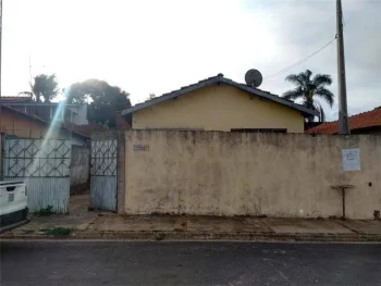 Casa em leilão em Agudos