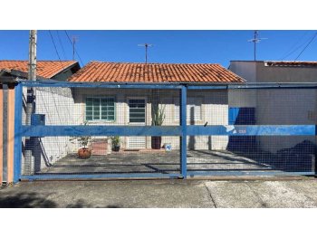 Casa em leilão - Rua Therezinha de Jesus Pereira, 46 - Taubaté/SP - Banco Santander Brasil S/A | Z37566