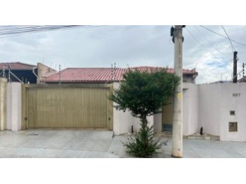 Casa em leilão - Rua Marechal Humberto de Alencar Castelo Branco, 997 - Araraquara/SP - Banco Bradesco S/A | Z37546