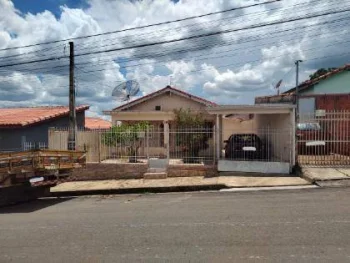 Casa em leilão em Angatuba