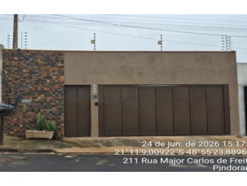 Casa em leilão - Rua Major Carlos de Freitas, 166 - Pindorama/SP - Banco Bradesco S/A | Z37674