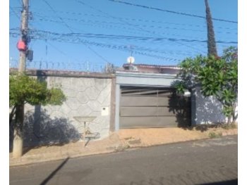  em leilão - Rua Coronel Antônio Alves Pereira, 3.390 - Uberlândia/MG - Banco Santander Brasil S/A | Z37785