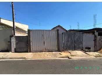  em leilão - Travessa Monte Castelo, 66 - Jaboticabal/SP - GVC GERACAO DE VALOR EM COBRANCA LTDA | Z37902